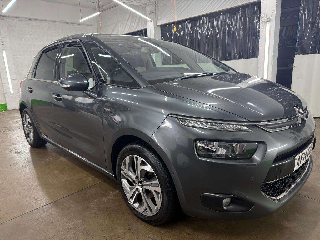 A 2014 CITROEN C4 PICASSO Exclusive+ Airdream E-hdi Semi-auto A 2014 CITROEN C4 PICASSO Exclusive+ Airdream E-hdi Semi-auto