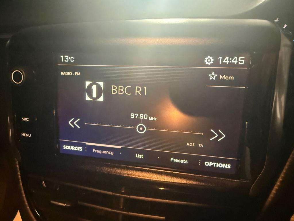 2017 PEUGEOT 2008 2017 PEUGEOT 2008