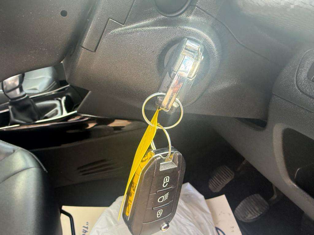 2017 PEUGEOT 2008 2017 PEUGEOT 2008