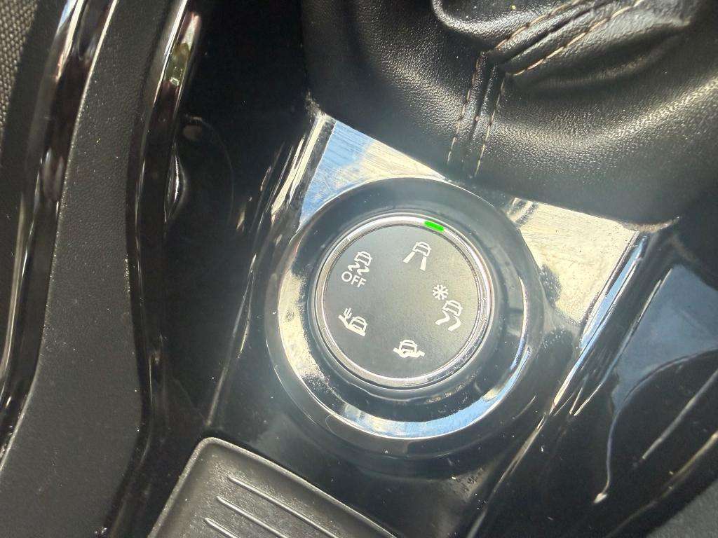 2017 PEUGEOT 2008 2017 PEUGEOT 2008