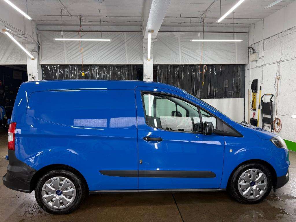 A 2018 FORD TRANSIT COURIER Base Tdci A 2018 FORD TRANSIT COURIER Base Tdci