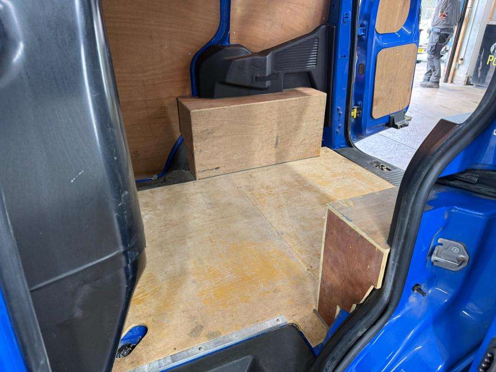 2018 FORD TRANSIT COURIER 2018 FORD TRANSIT COURIER