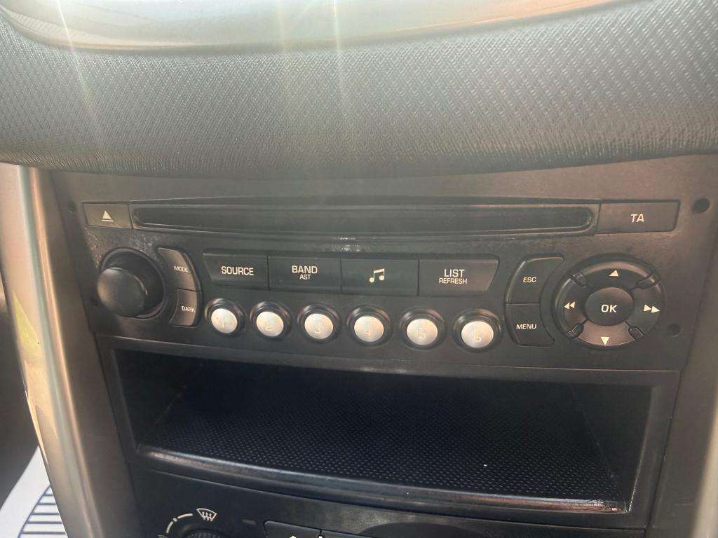 2012 PEUGEOT 207 2012 PEUGEOT 207