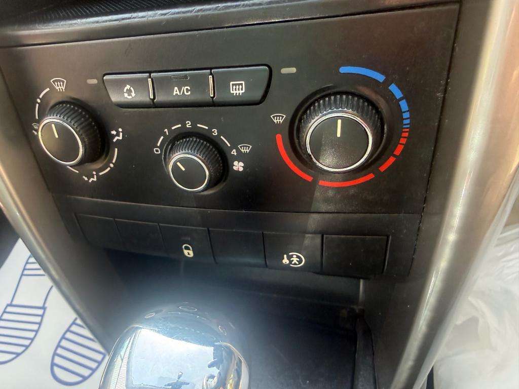 2012 PEUGEOT 207 2012 PEUGEOT 207