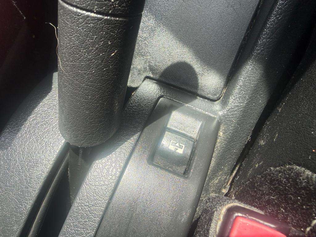 2012 PEUGEOT 207 2012 PEUGEOT 207