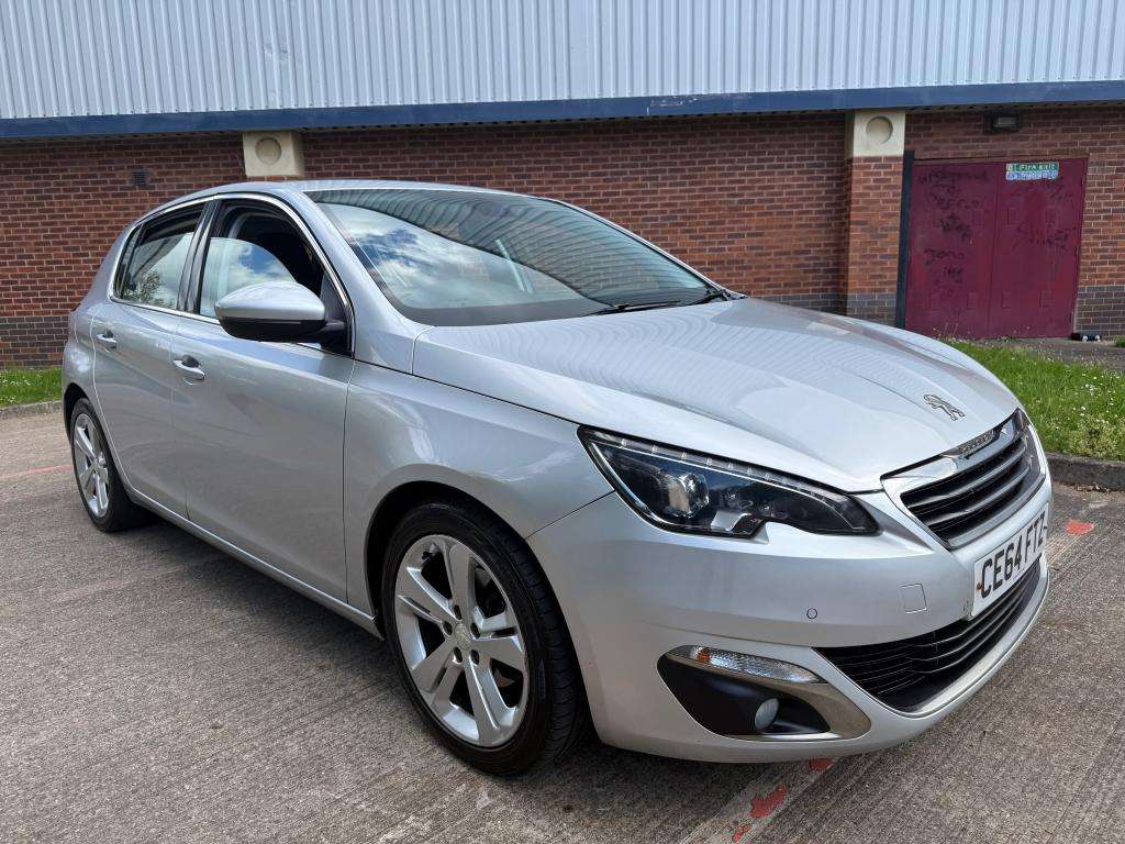 A 2014 PEUGEOT 308 Allure E-hdi A 2014 PEUGEOT 308 Allure E-hdi