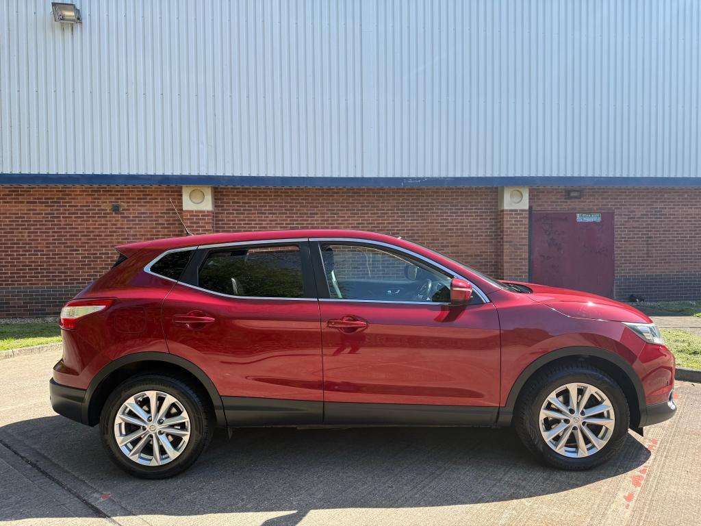 A 2014 NISSAN QASHQAI Acenta Premium Dci A 2014 NISSAN QASHQAI Acenta Premium Dci