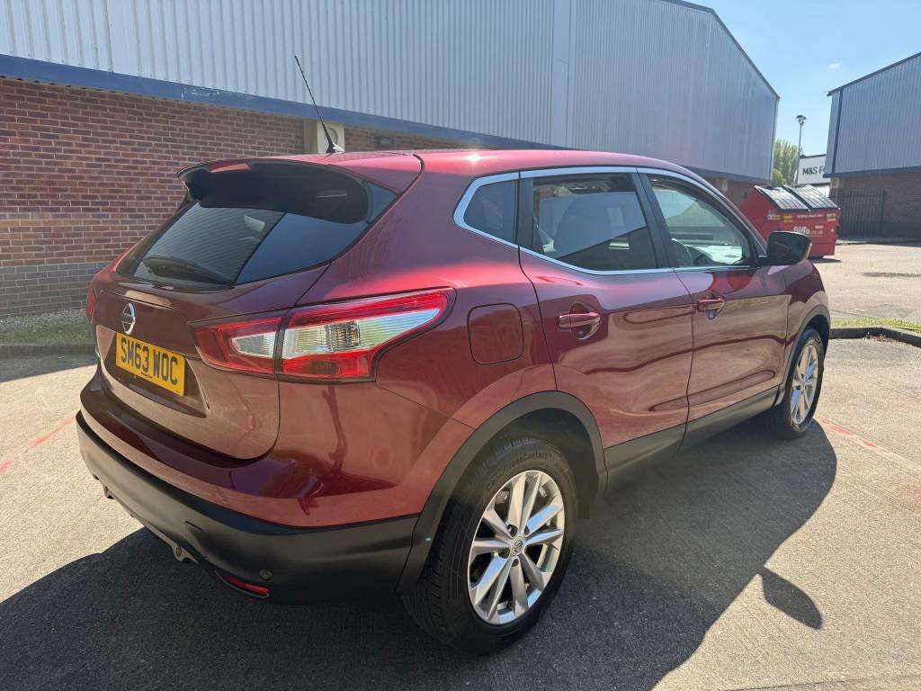 A 2014 NISSAN QASHQAI Acenta Premium Dci A 2014 NISSAN QASHQAI Acenta Premium Dci