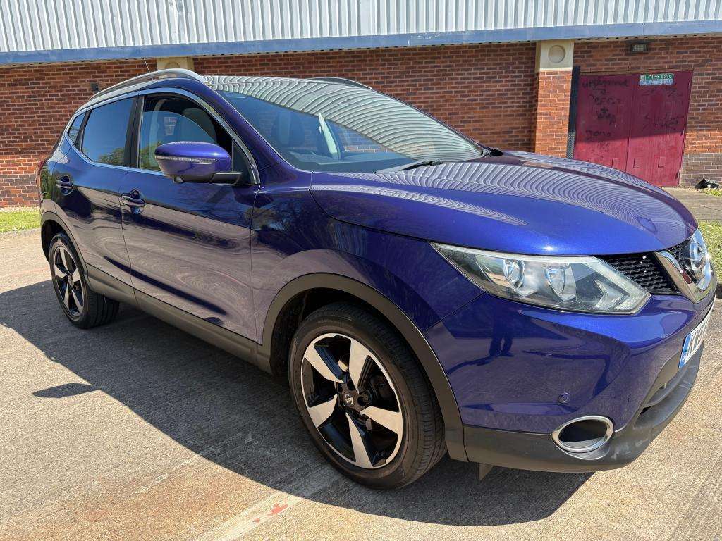 A 2015 NISSAN QASHQAI N-tec+ Dci A 2015 NISSAN QASHQAI N-tec+ Dci