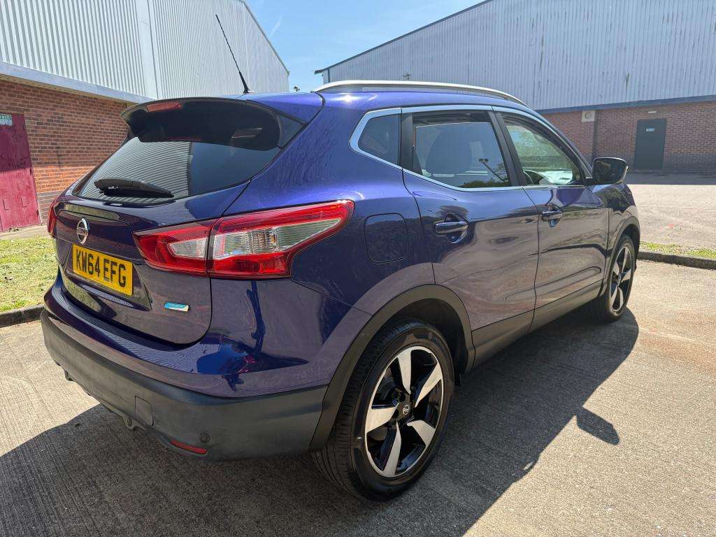 A 2015 NISSAN QASHQAI N-tec+ Dci A 2015 NISSAN QASHQAI N-tec+ Dci