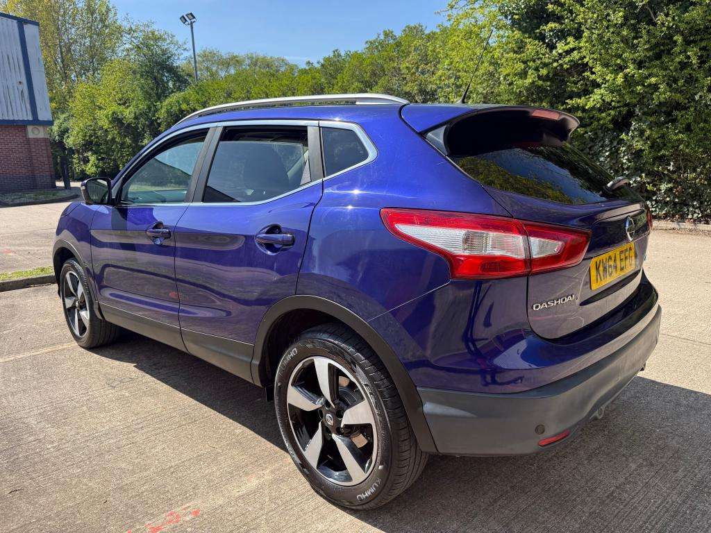 A 2015 NISSAN QASHQAI N-tec+ Dci A 2015 NISSAN QASHQAI N-tec+ Dci