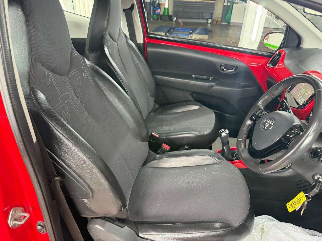 2014 TOYOTA AYGO 2014 TOYOTA AYGO