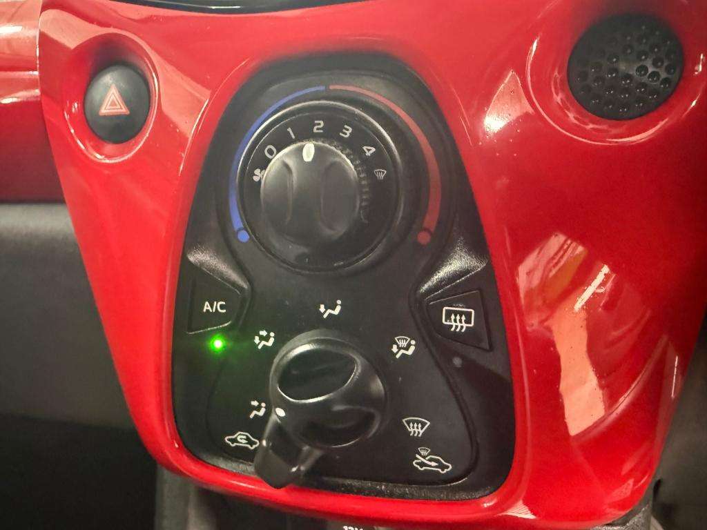 2014 TOYOTA AYGO 2014 TOYOTA AYGO