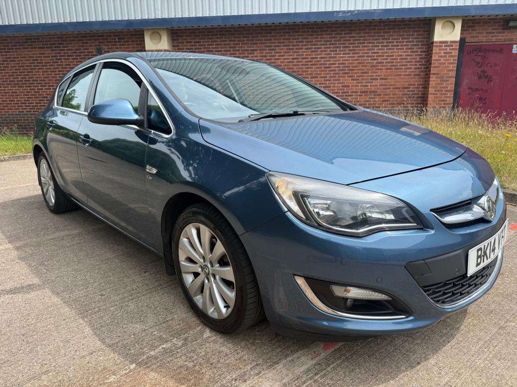 A 2014 VAUXHALL ASTRA Elite A 2014 VAUXHALL ASTRA Elite