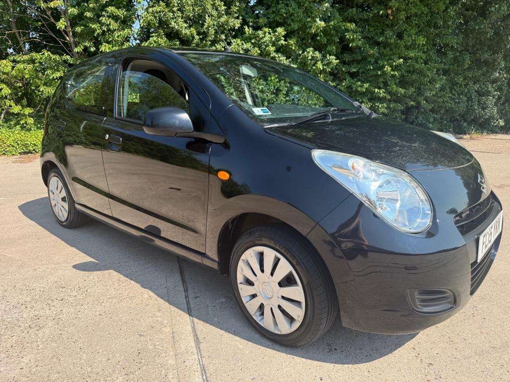 A 2015 SUZUKI ALTO Sz A 2015 SUZUKI ALTO Sz