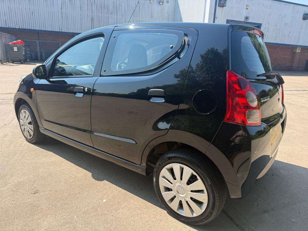 A 2015 SUZUKI ALTO Sz A 2015 SUZUKI ALTO Sz