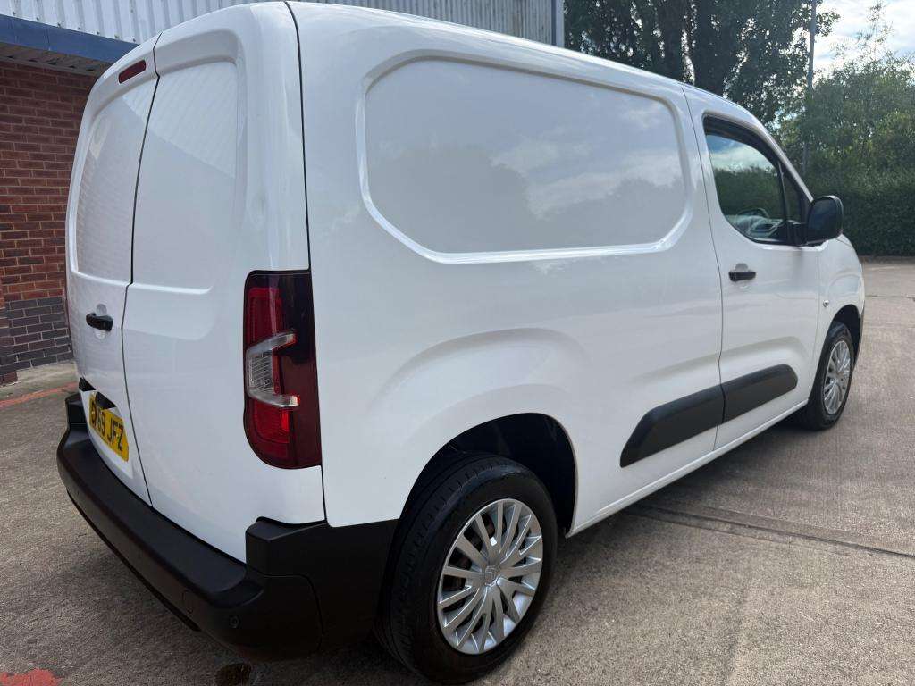 A 2019 CITROEN BERLINGO 650 Enterprise Blue Hdi A 2019 CITROEN BERLINGO 650 Enterprise Blue Hdi
