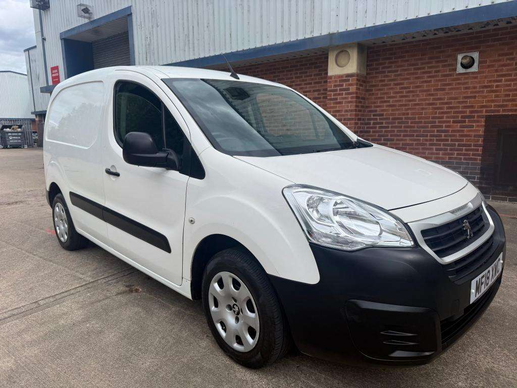 A 2018 PEUGEOT PARTNER Professional L1 Blue Hdi A 2018 PEUGEOT PARTNER Professional L1 Blue Hdi