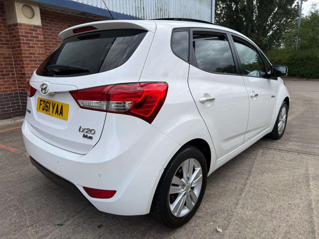 A 2012 HYUNDAI IX20 Style A 2012 HYUNDAI IX20 Style