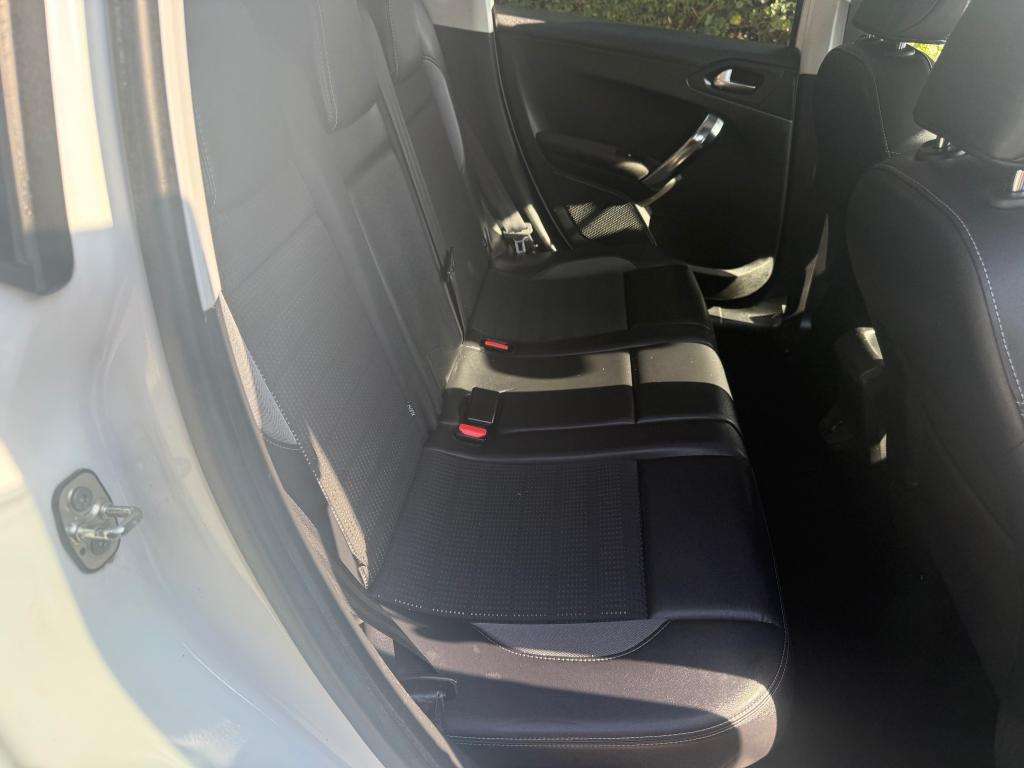 2014 PEUGEOT 2008 2014 PEUGEOT 2008