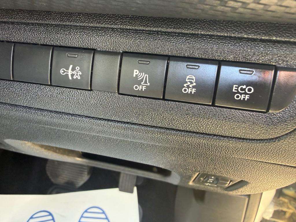 2014 PEUGEOT 2008 2014 PEUGEOT 2008