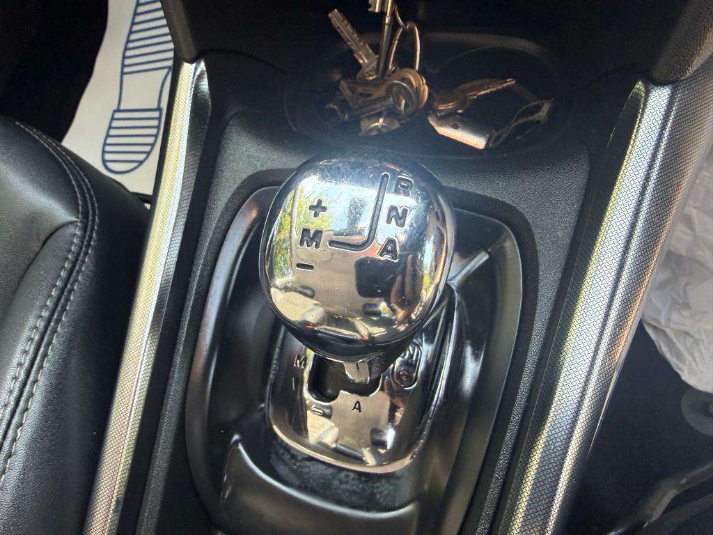 2014 PEUGEOT 2008 2014 PEUGEOT 2008