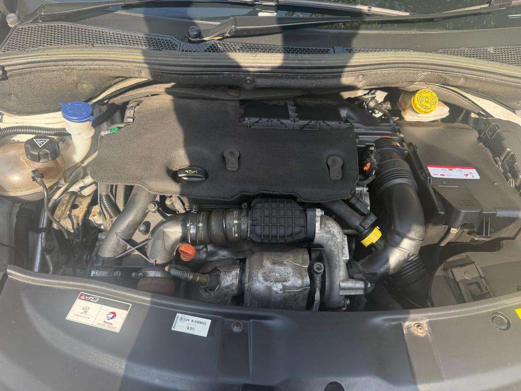 2014 PEUGEOT 2008 2014 PEUGEOT 2008