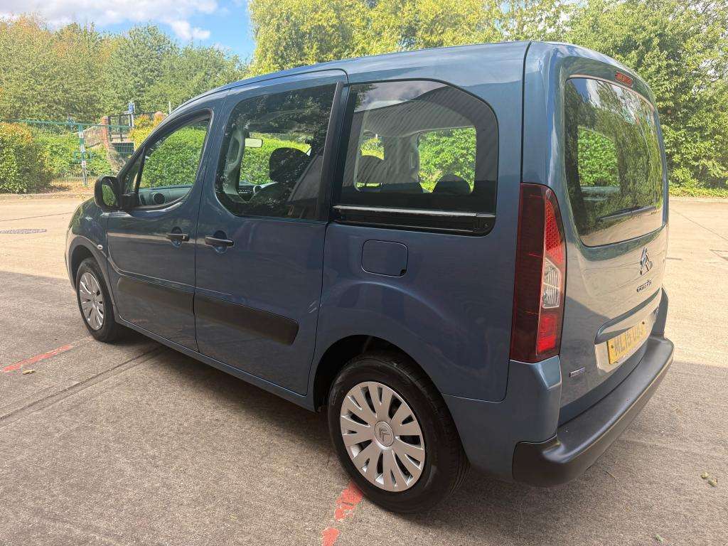 A 2015 CITROEN BERLINGO MULTISPACE Feel Blue Hdi A 2015 CITROEN BERLINGO MULTISPACE Feel Blue Hdi