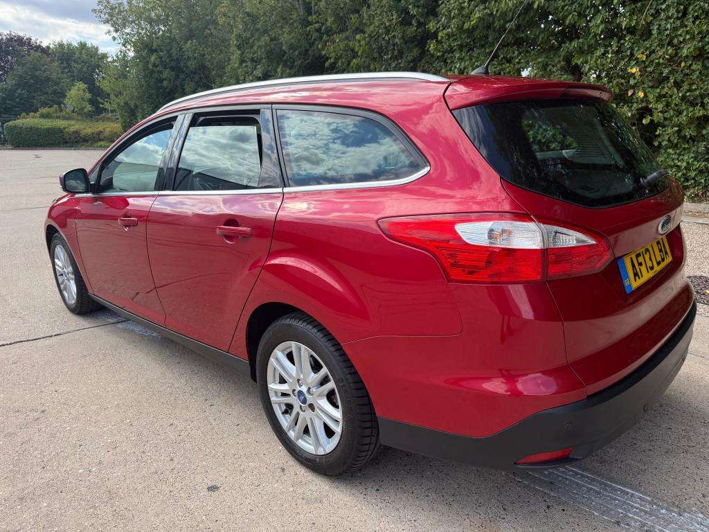 A 2013 FORD FOCUS Titanium Auto A 2013 FORD FOCUS Titanium Auto