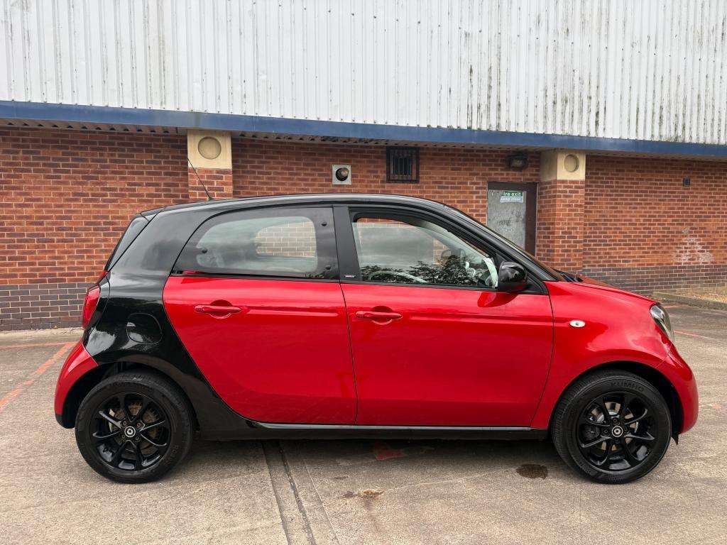 A 2015 SMART FORFOUR Passion A 2015 SMART FORFOUR Passion