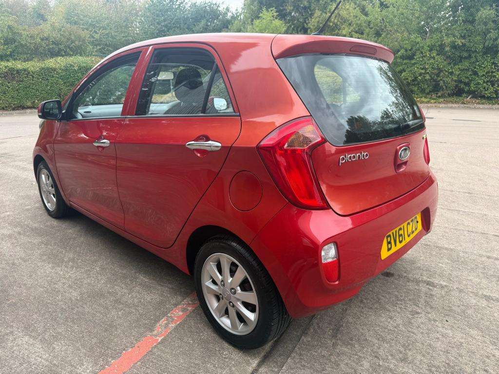 A 2011 KIA PICANTO 2 Ecodynamics A 2011 KIA PICANTO 2 Ecodynamics