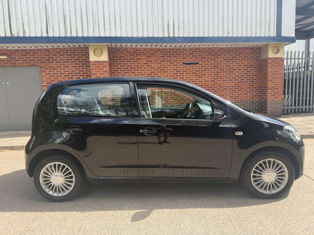 A 2013 VOLKSWAGEN UP! High Up! A 2013 VOLKSWAGEN UP! High Up!