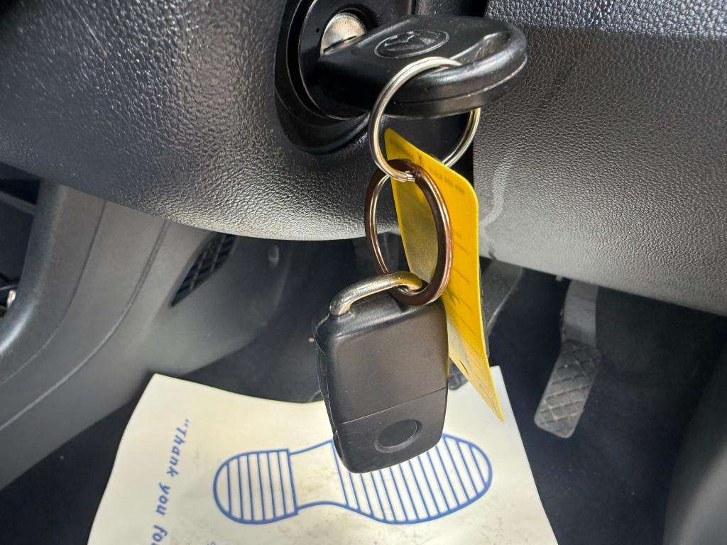 2013 VOLKSWAGEN UP! 2013 VOLKSWAGEN UP!