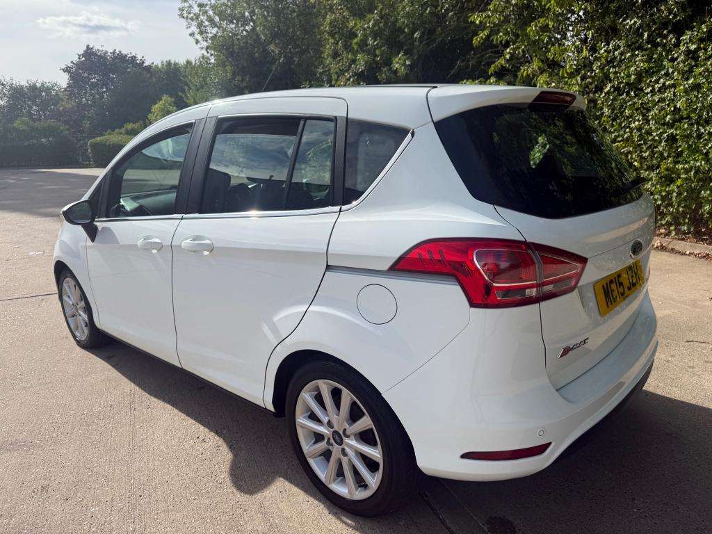 A 2015 FORD B-MAX Titanium Tdci A 2015 FORD B-MAX Titanium Tdci