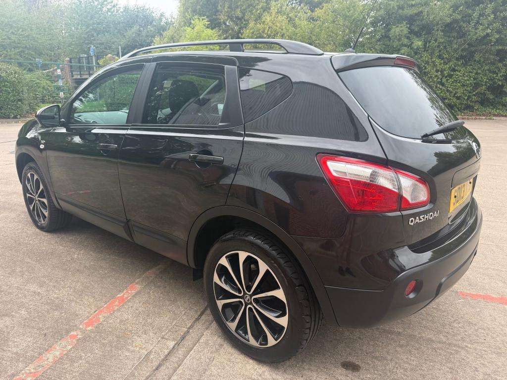 A 2013 NISSAN QASHQAI 360 A 2013 NISSAN QASHQAI 360