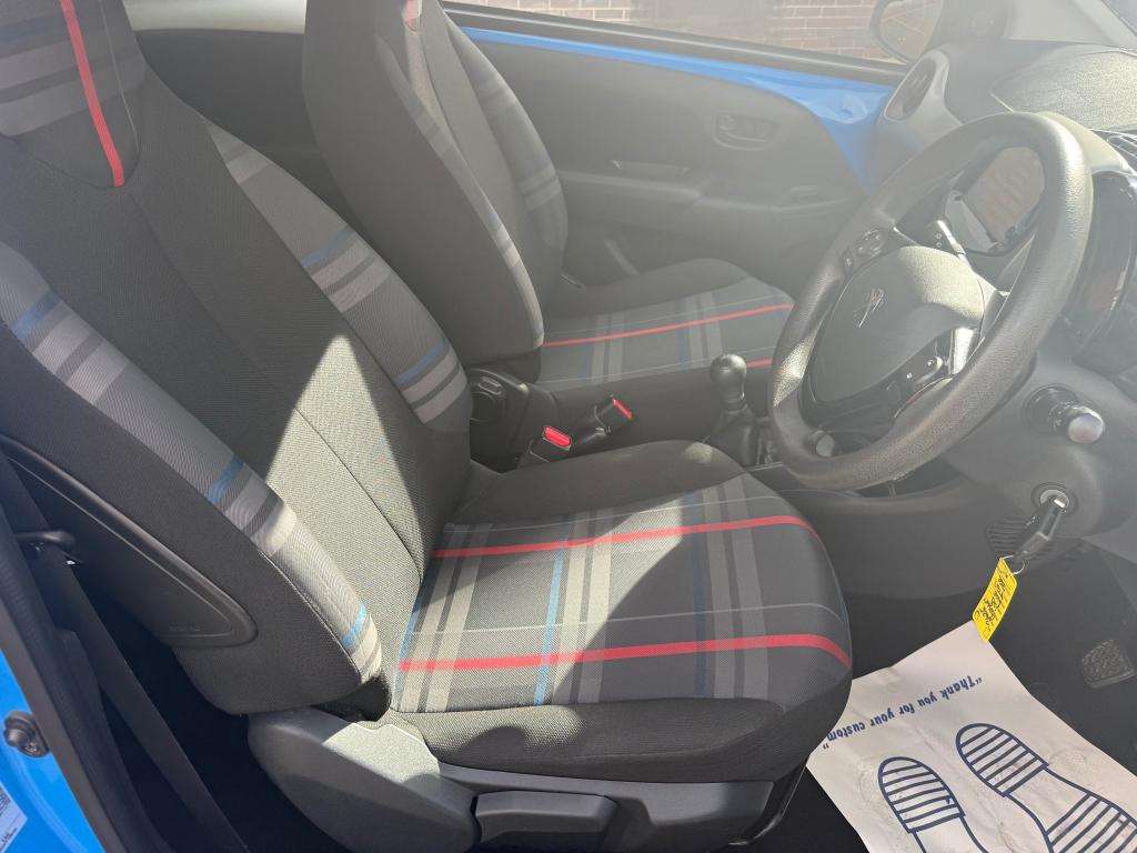 2017 PEUGEOT 108 2017 PEUGEOT 108