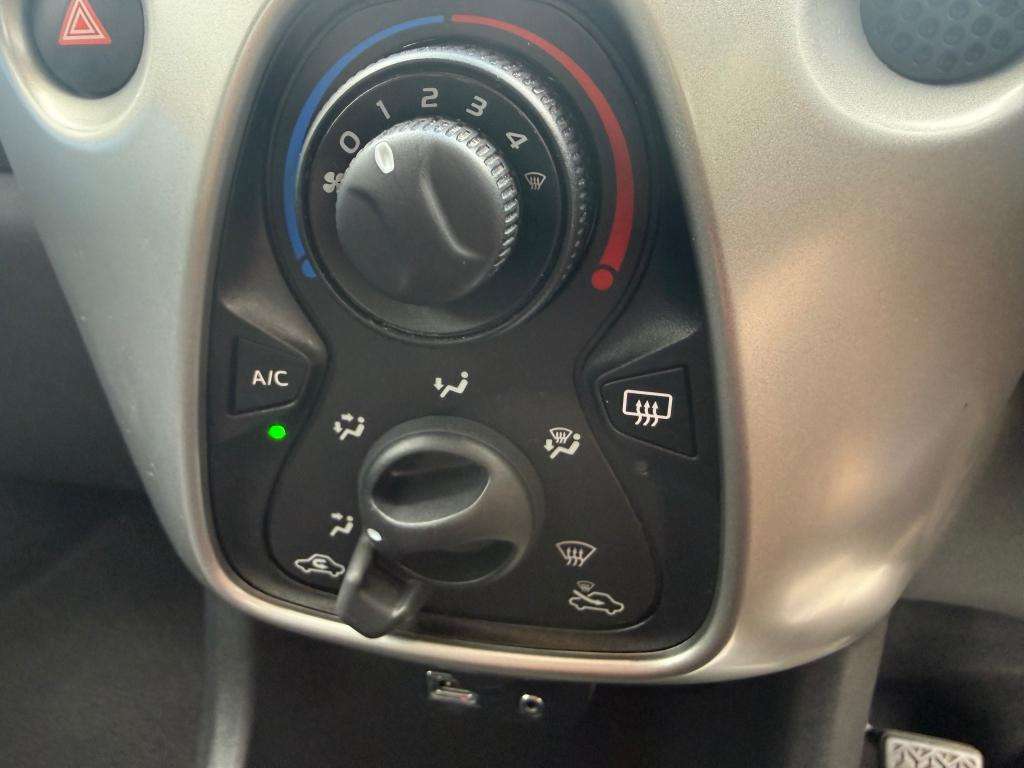 2017 PEUGEOT 108 2017 PEUGEOT 108