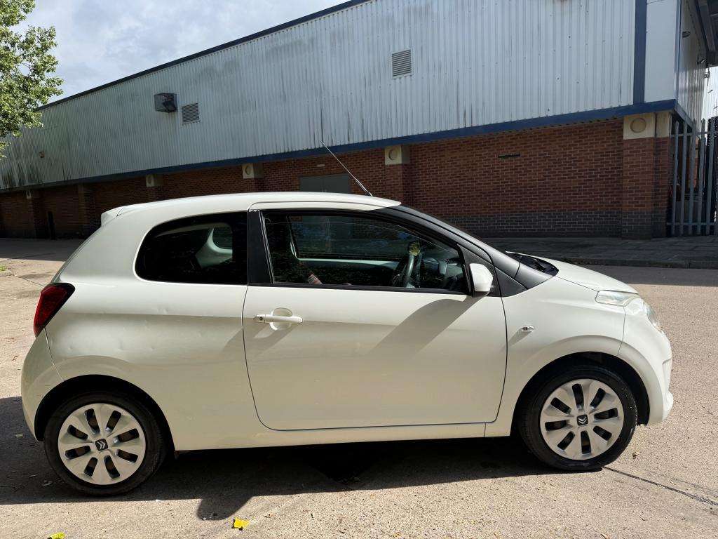 A 2015 CITROEN C1 Feel A 2015 CITROEN C1 Feel