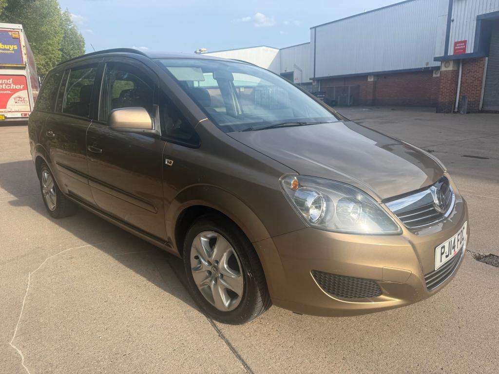 A 2014 VAUXHALL ZAFIRA Exclusive A 2014 VAUXHALL ZAFIRA Exclusive