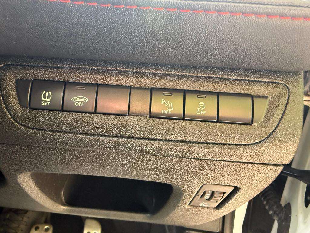 2015 PEUGEOT 208 2015 PEUGEOT 208