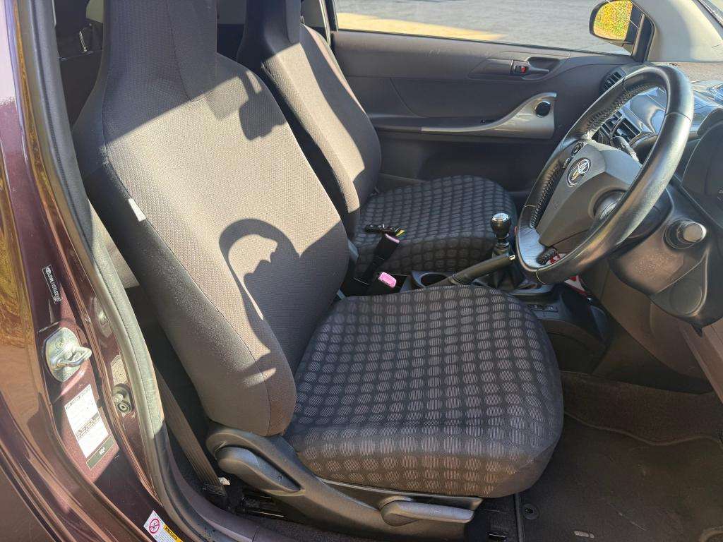 2009 TOYOTA IQ 2009 TOYOTA IQ