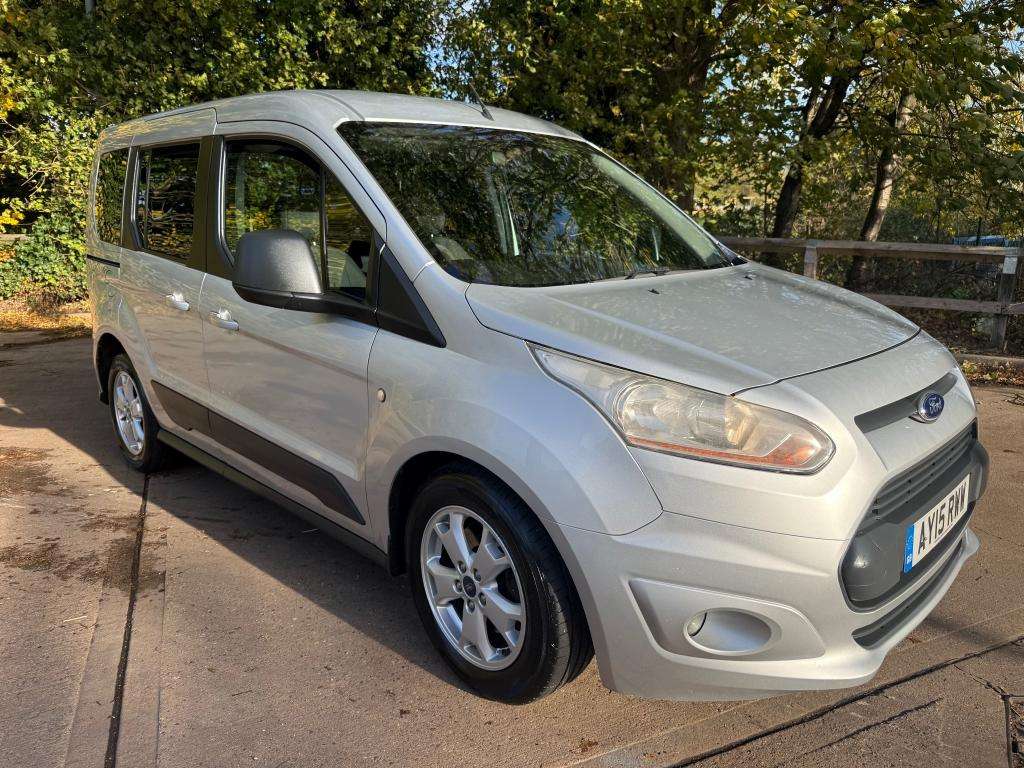 A 2015 FORD TOURNEO CONNECT Zetec Tdci A 2015 FORD TOURNEO CONNECT Zetec Tdci