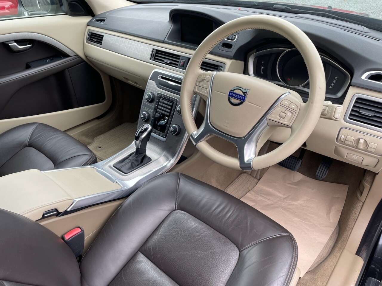 2013 VOLVO XC70 2013 VOLVO XC70