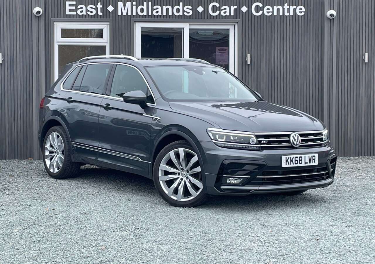 A 2019 VOLKSWAGEN TIGUAN 2.0 TDI R-Line SUV 5dr Diesel DSG 4Motion Euro 6 (s/s) (190 ps) A 2019 VOLKSWAGEN TIGUAN 2.0 TDI R-Line SUV 5dr Diesel DSG 4Motion Euro 6 (s/s) (190 ps)