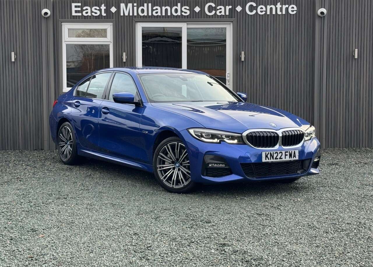 A 2022 BMW 3 SERIES 2.0 330e 12kWh M Sport Saloon 4dr Petrol Plug-in Hybrid Auto Euro 6 (s/s) ( A 2022 BMW 3 SERIES 2.0 330e 12kWh M Sport Saloon 4dr Petrol Plug-in Hybrid Auto Euro 6 (s/s) (