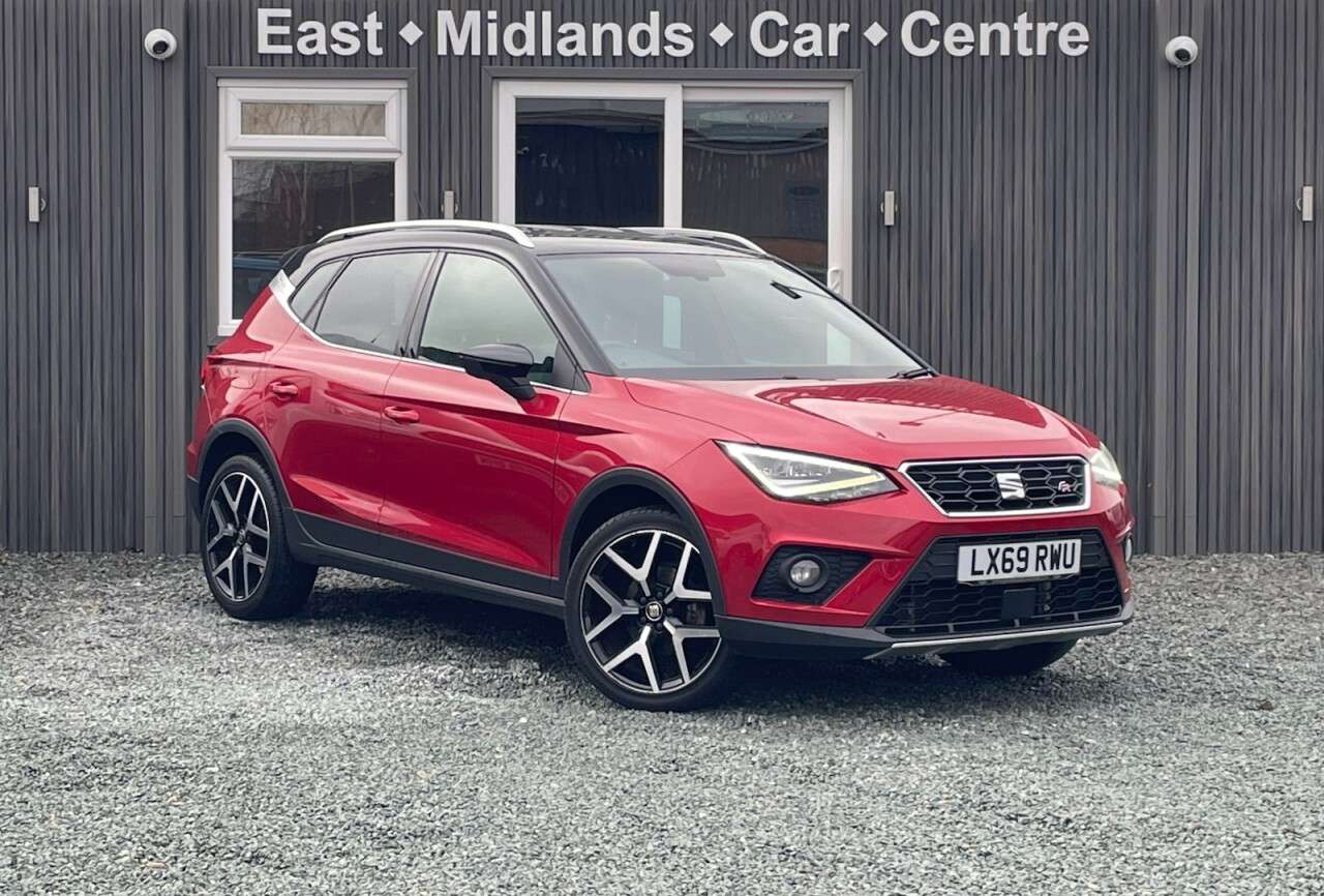A 2019 SEAT ARONA 1.0 TSI GPF FR Sport SUV 5dr Petrol Manual Euro 6 (s/s) (115 ps) A 2019 SEAT ARONA 1.0 TSI GPF FR Sport SUV 5dr Petrol Manual Euro 6 (s/s) (115 ps)