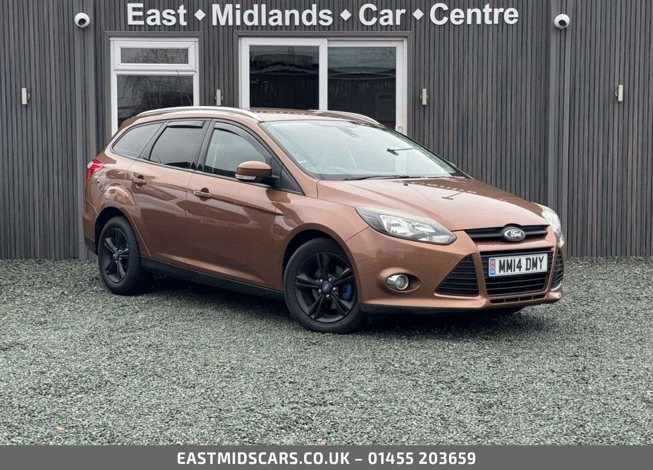 A 2014 FORD FOCUS 1.6 TDCi Zetec Estate 5dr Diesel Manual Euro 5 (s/s) (115 ps) A 2014 FORD FOCUS 1.6 TDCi Zetec Estate 5dr Diesel Manual Euro 5 (s/s) (115 ps)