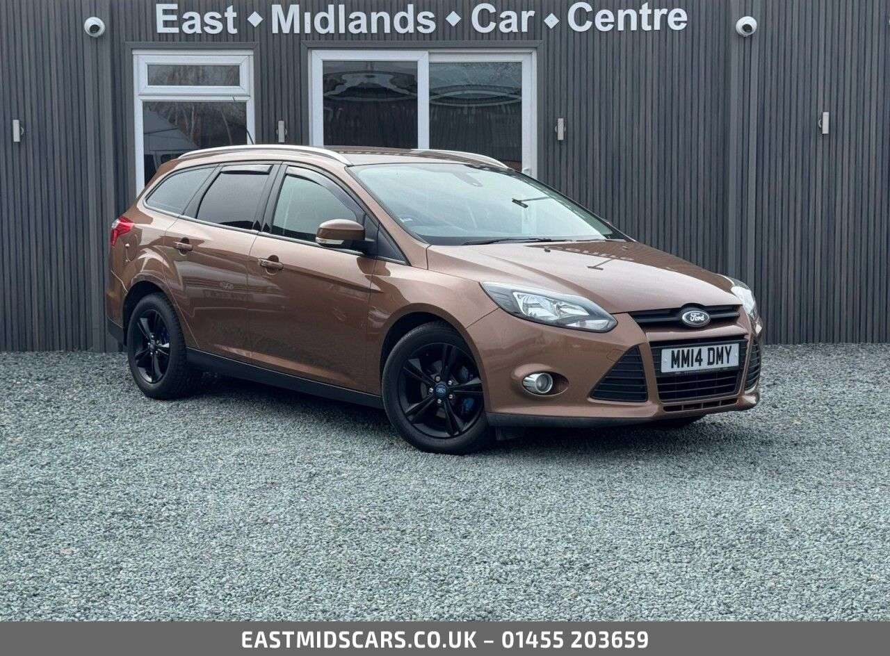 A 2014 FORD FOCUS 1.6 TDCi Zetec Estate 5dr Diesel Manual Euro 5 (s/s) (115 ps) A 2014 FORD FOCUS 1.6 TDCi Zetec Estate 5dr Diesel Manual Euro 5 (s/s) (115 ps)