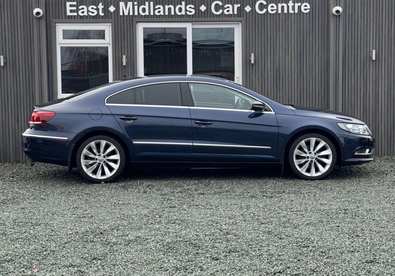 A 2015 VOLKSWAGEN CC 2.0 TDI BlueMotion Tech GT Saloon 4dr Diesel DSG Euro 5 (s/s) (140 ps) A 2015 VOLKSWAGEN CC 2.0 TDI BlueMotion Tech GT Saloon 4dr Diesel DSG Euro 5 (s/s) (140 ps)