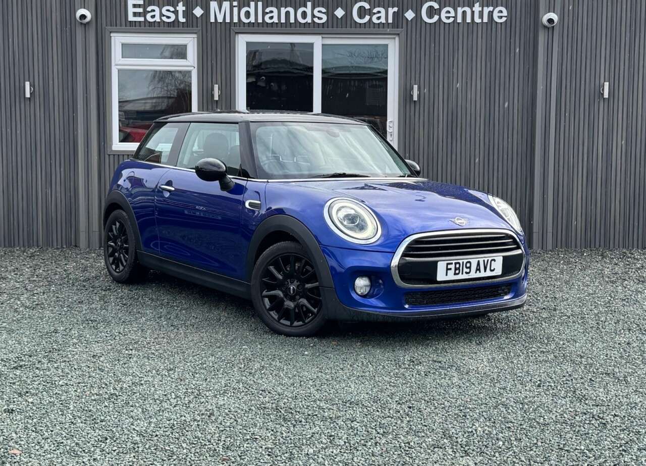 A 2019 MINI HATCH 1.5 Cooper Classic Hatchback 3dr Petrol Manual Euro 6 (s/s) (136 ps) A 2019 MINI HATCH 1.5 Cooper Classic Hatchback 3dr Petrol Manual Euro 6 (s/s) (136 ps)